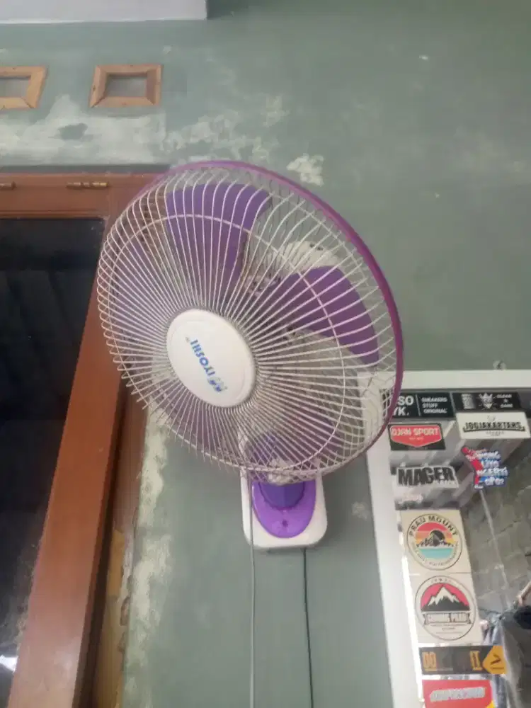 Kipas angin portable standing dan tempel dinding