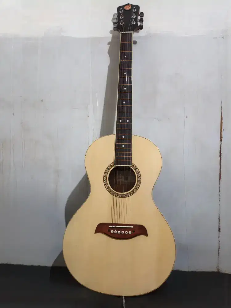 Gitar akustik Mandalika P1-NT