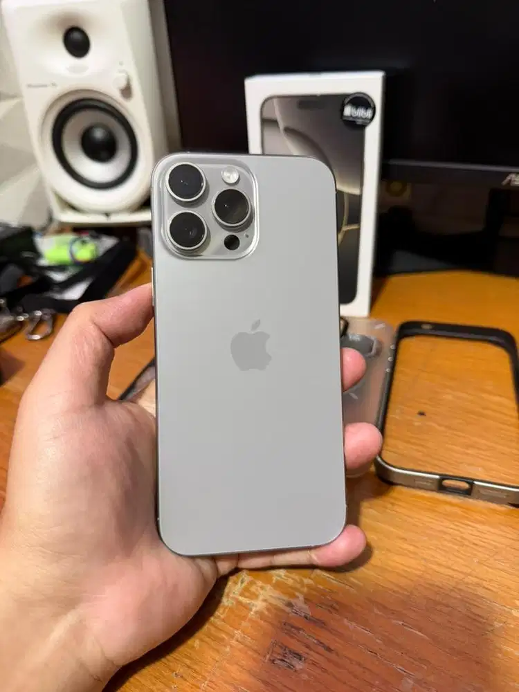 Iphone 16 promax 256 titanium garansi panjang resmi