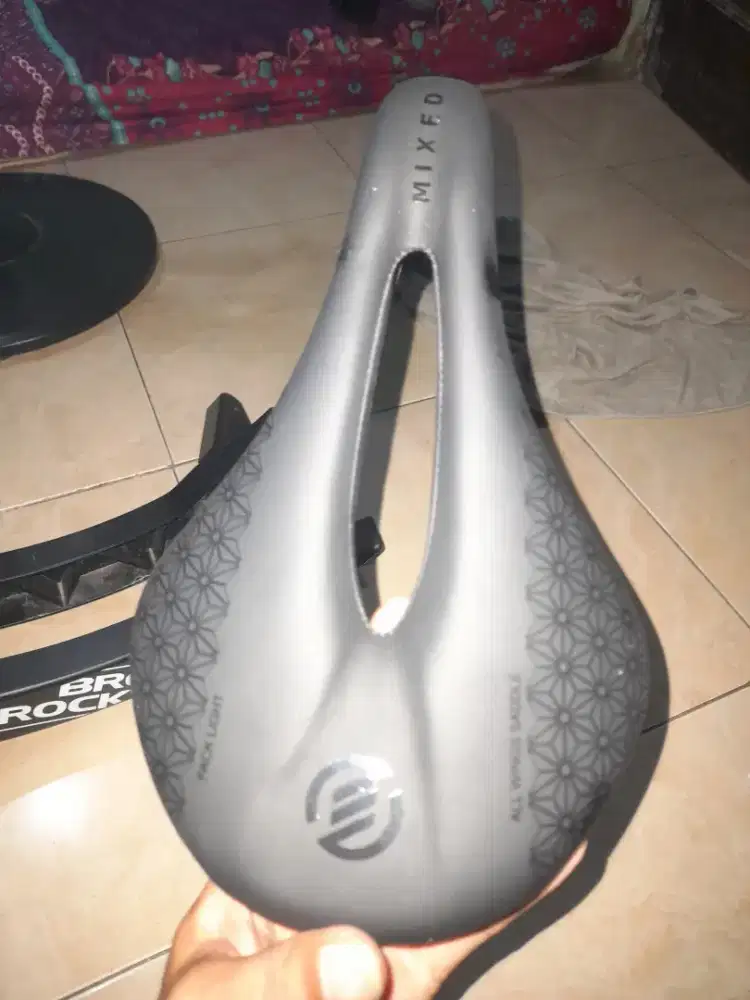 Sadel CARBON MIXED sama pedock rockbros