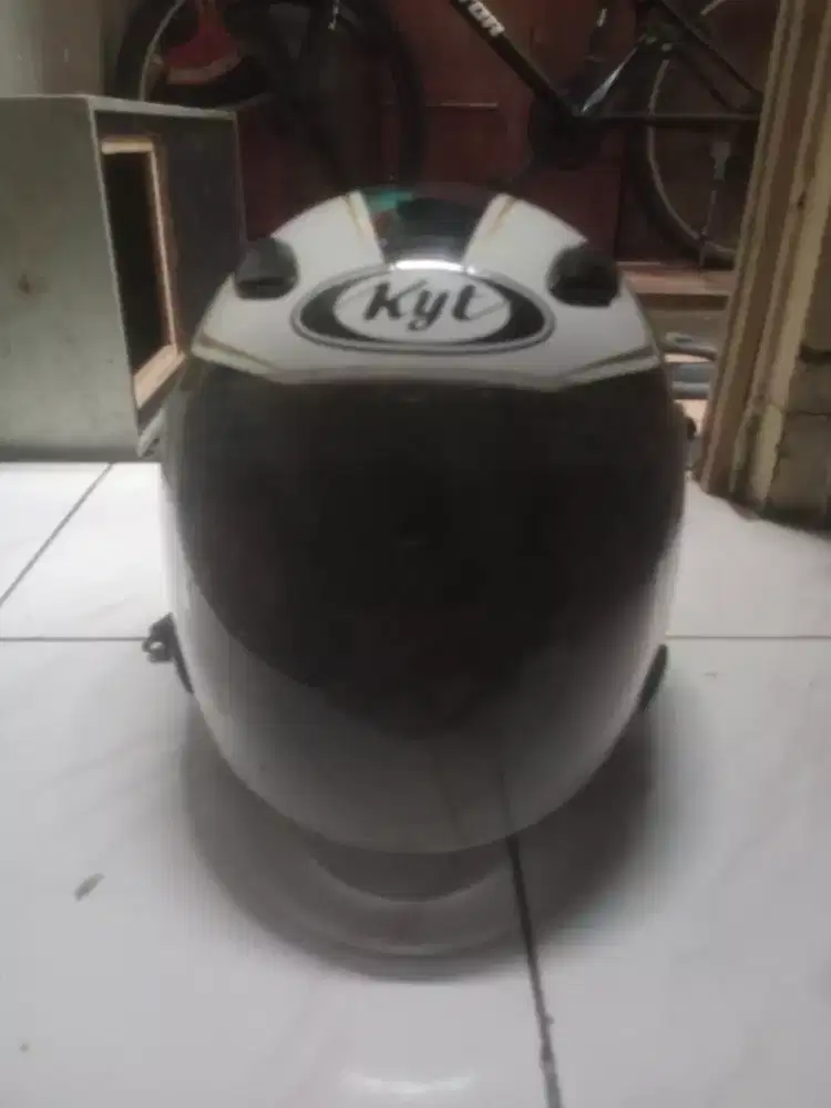 HELM KYT DAN HONDA CBR
