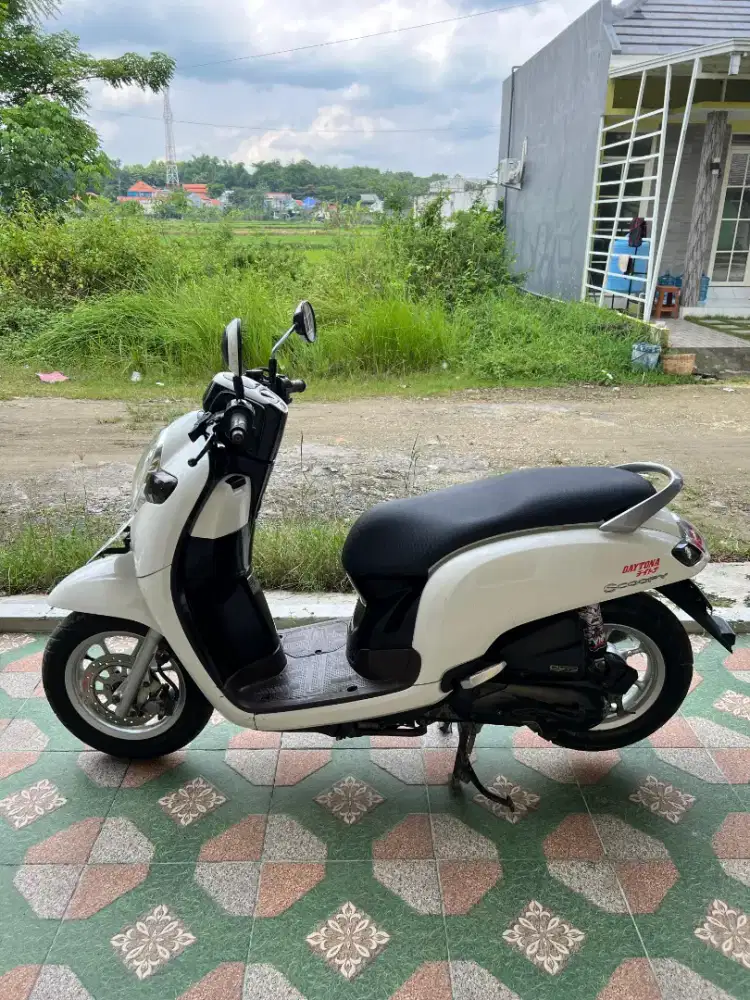 Jual santai scoopy tahun 2018