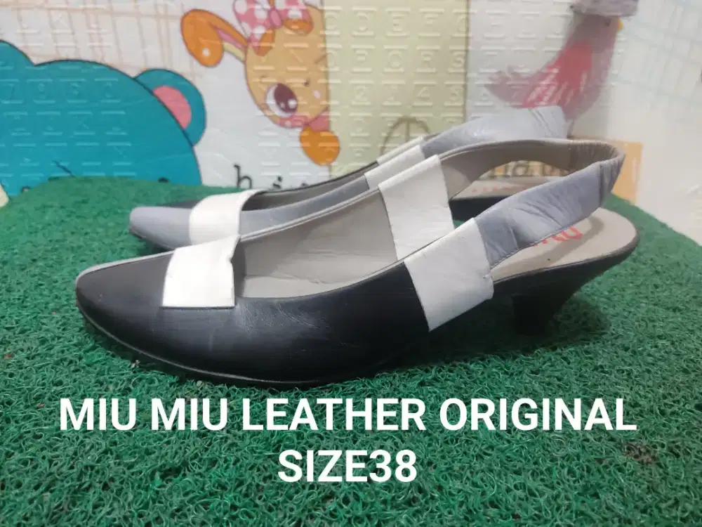 MIU MIU ITALY LEATHER ORIGINAL SIZE37/38(23,5CM) OK SIAP PAKAI ASLI