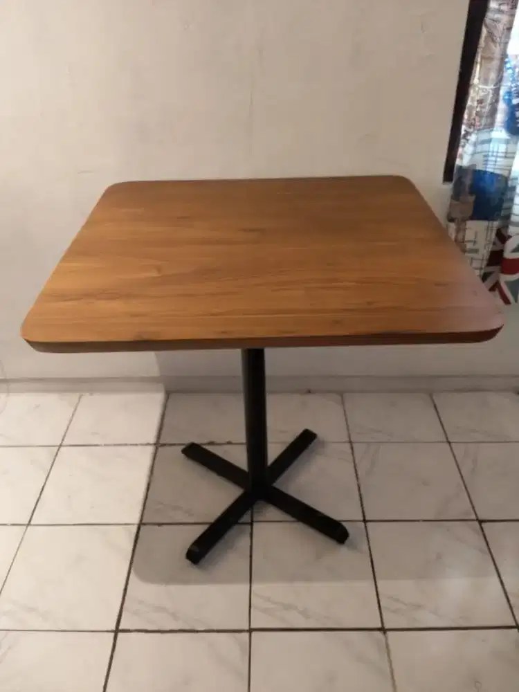 Meja cafe (kayu jati)