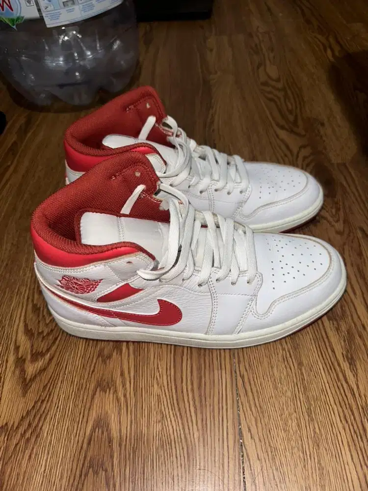 jordan 1 mid SE