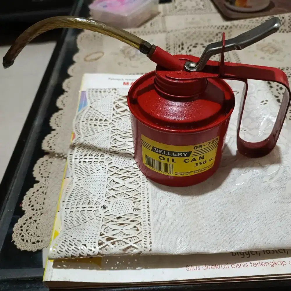 Kaleng Oli Sellery 350 cc