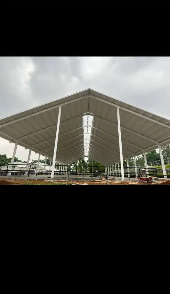 Konstruksi baja WF untuk gudang dan lapangan badminton