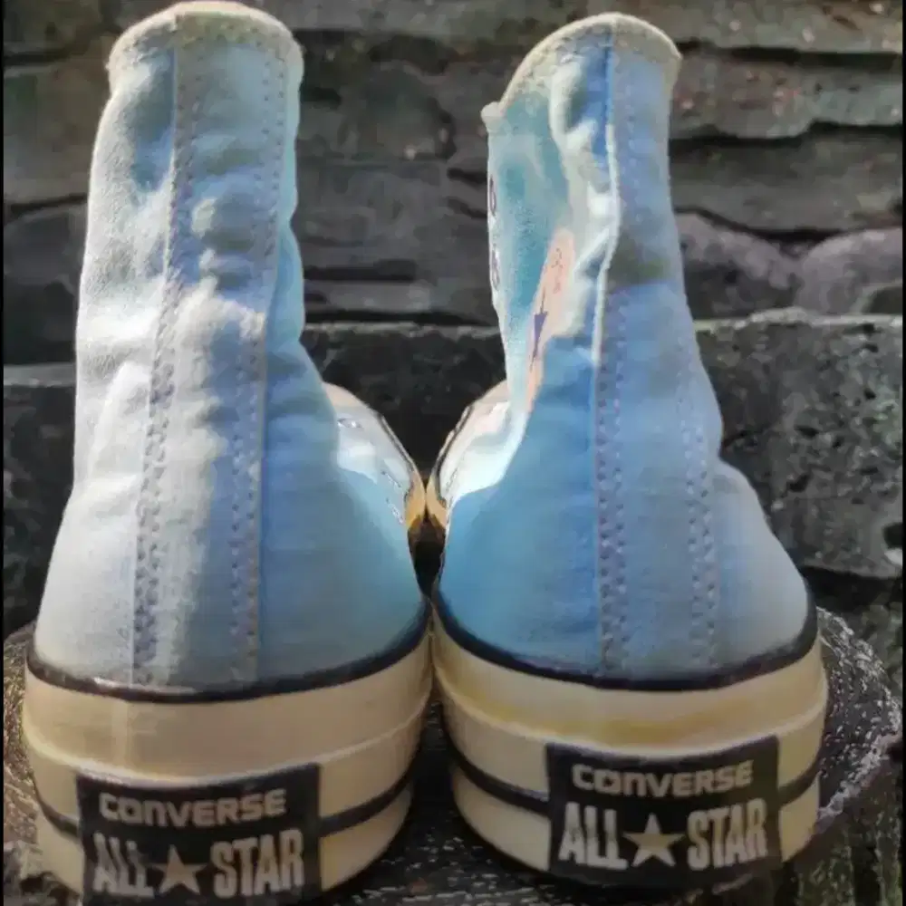 Converse 70s 
Kondisi Used
No Box
Size 43(28cm.