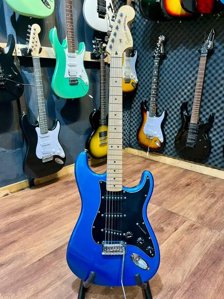 Squier Affinity Series Stratocaster   Maple FB, Lake Placid Blue