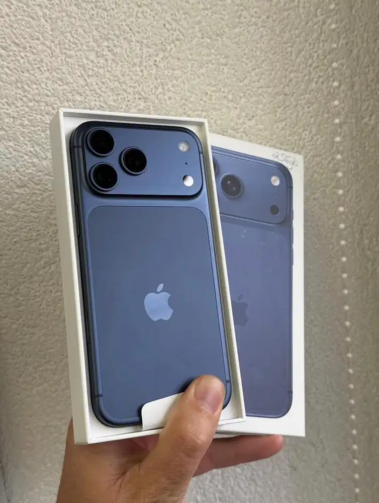 iphone 17 pro max 256 deep blue