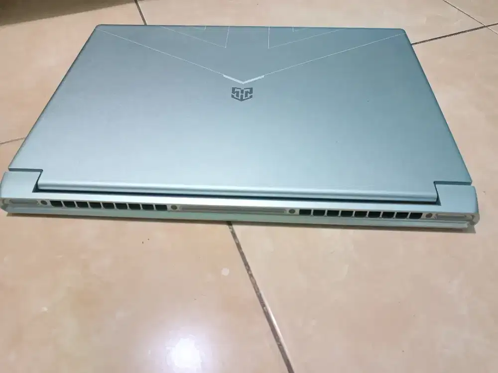 Advan Pixwar Reyzen 7 ram 16 GB internal 500gb masih garansi