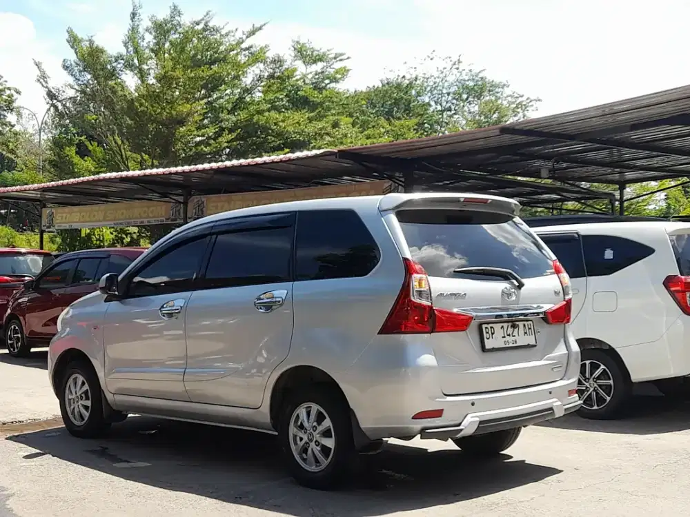 TOYOTA AVANZA G AUTOMETIC PAJAK HIDUP STNK BPKB LENGKAP TANGAN PERTAMA
