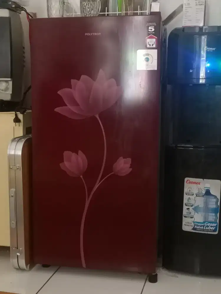 Kulkas 1 pintu Merek polytron
