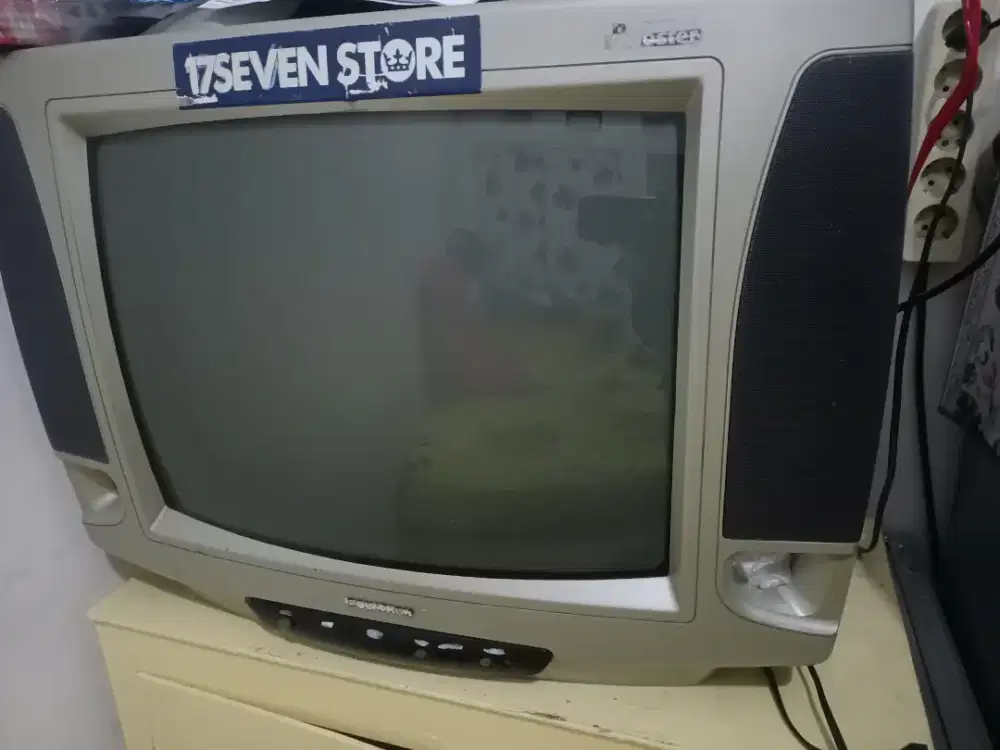 Tv Tabung merek polytron