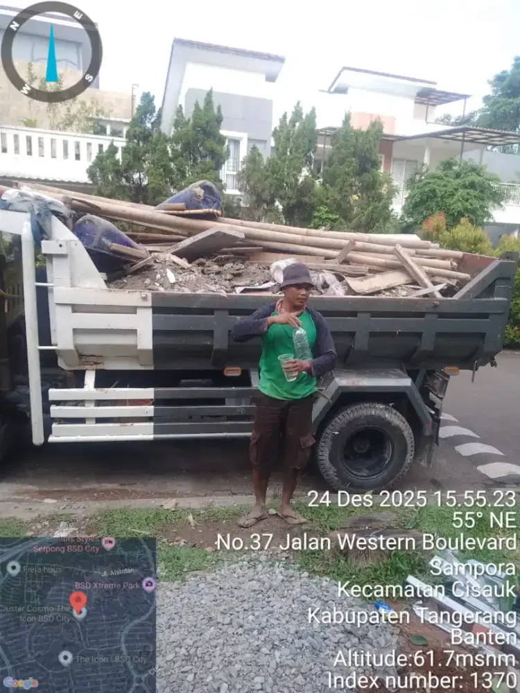 Jasa buang puing dan tanah