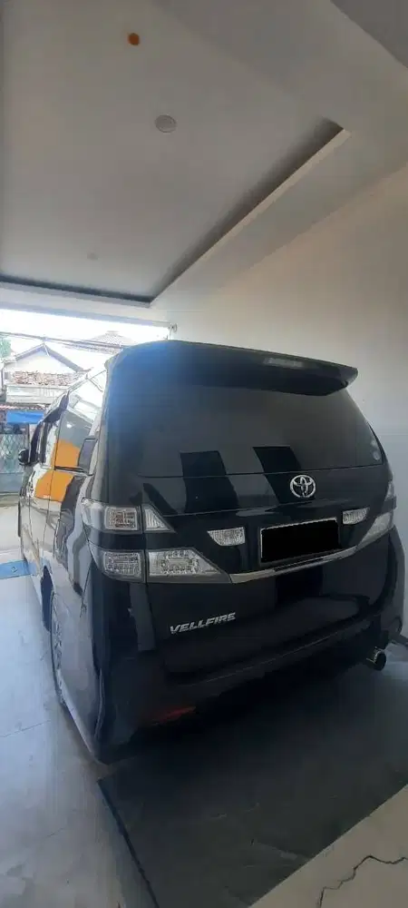 Toyota Vellfire Z 2.4 Tahun 2011 - 2012 Good Condition
