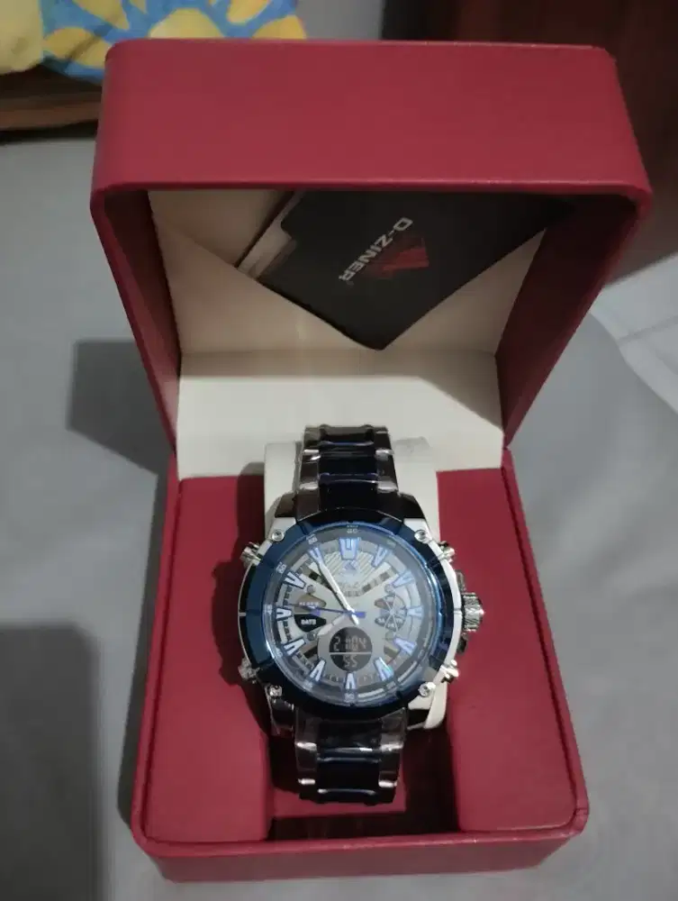 Jam tangan dual time