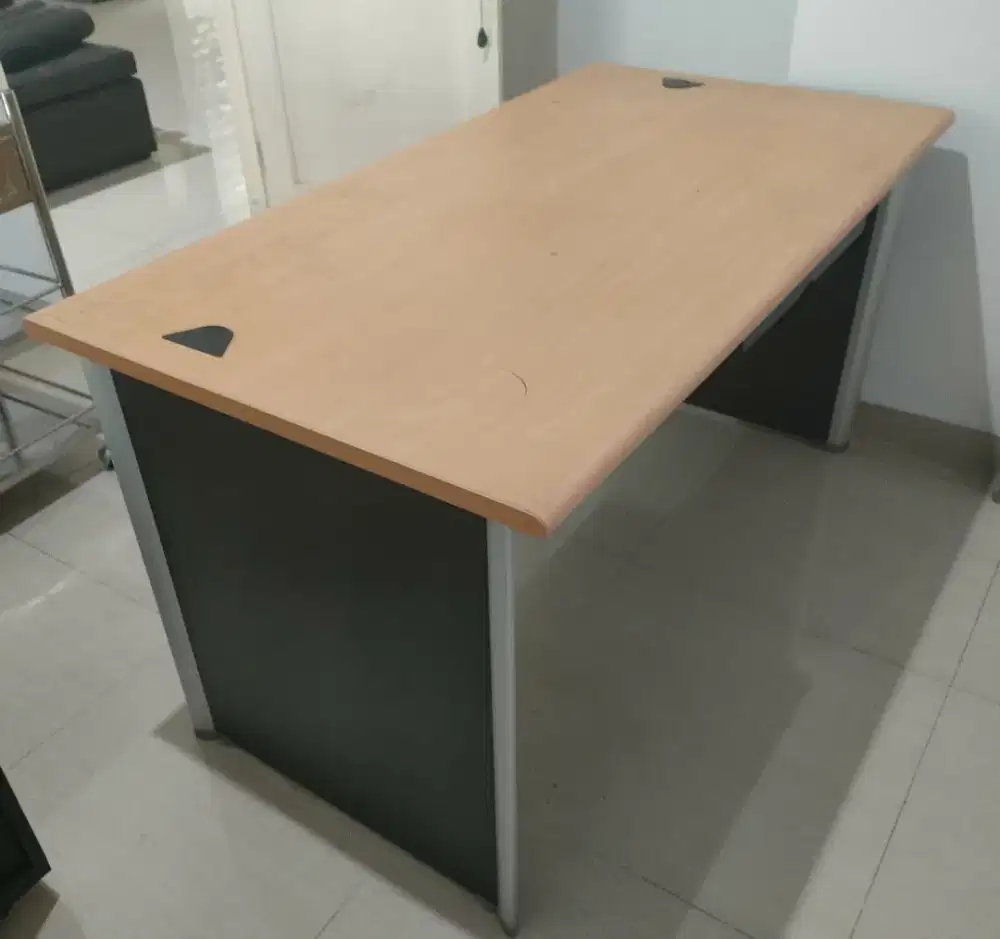 Meja Kerja, Meja Belajar