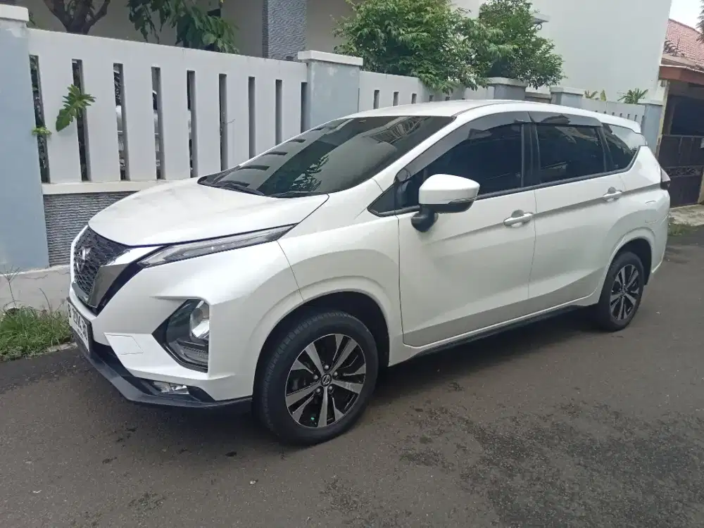 CASH Livina Matic Low Km  cat full Ori Record