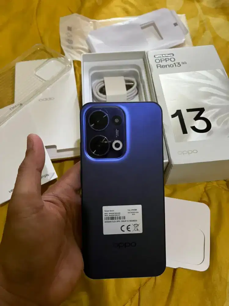 Oppo Reno 13 5g like new.999% mlus 12/256