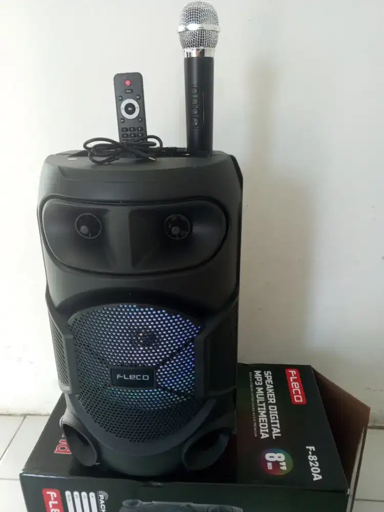 Speaker karaoke 8 in mic wireless