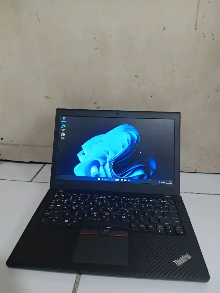 Lenovo Thinkpad X270 core i7 gen 7 +Backlight