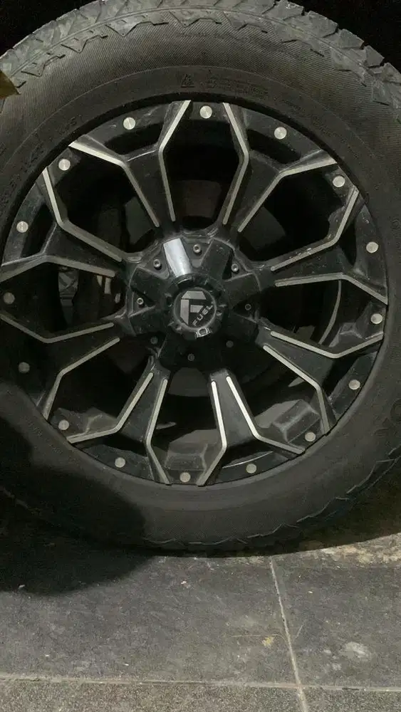 Velg & ban fortuner / pajero ring18