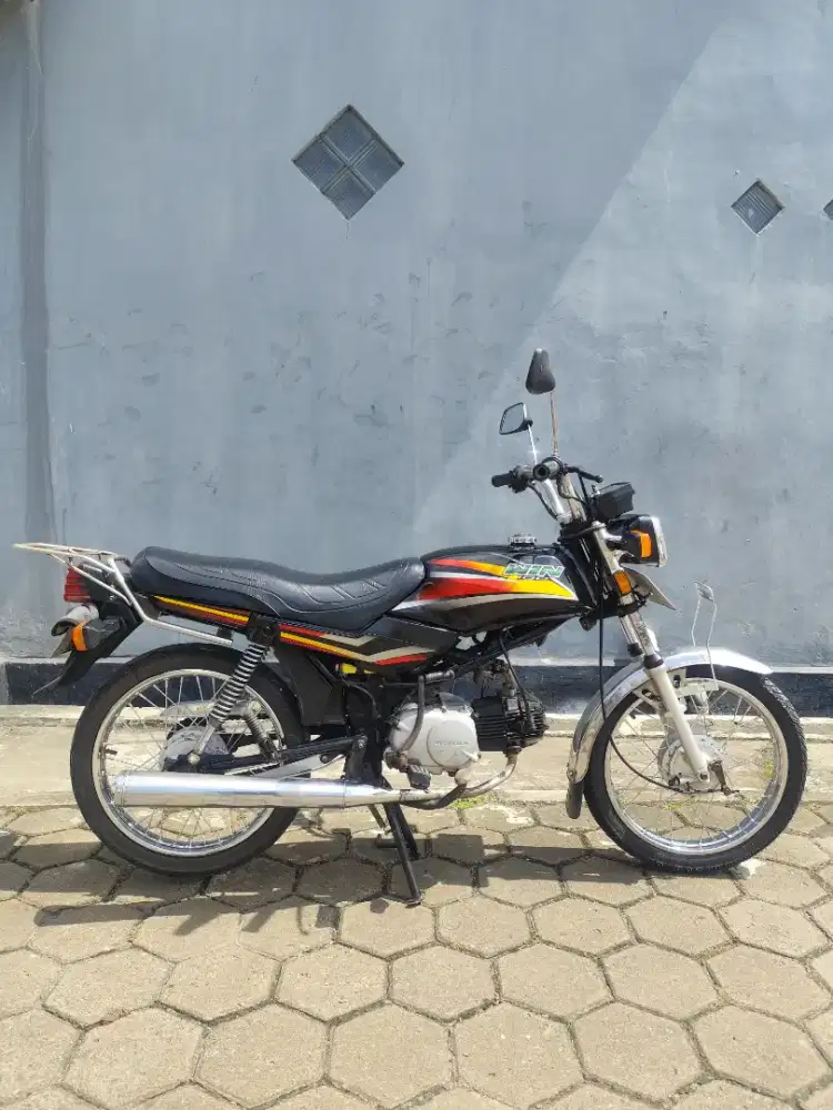 Honda win 100 lengkap hidup