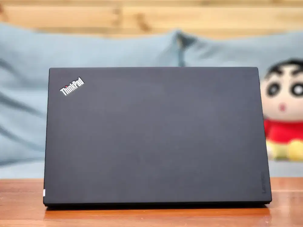 Lenovo X1 Carbon Laptop Favorit Tertipis Core i5 6th Durablitas Bagus