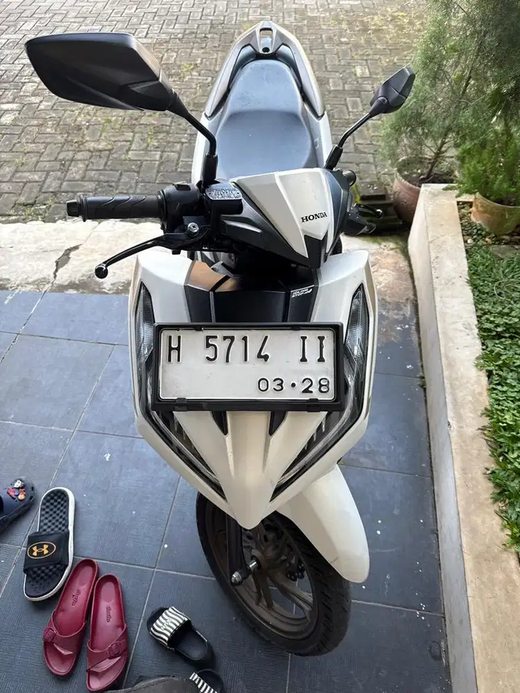 Vario putih 125cc tahun 2023