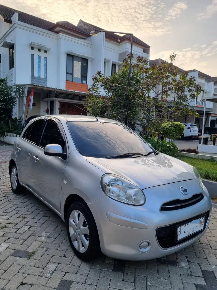 Nissan March 2013 Bensin