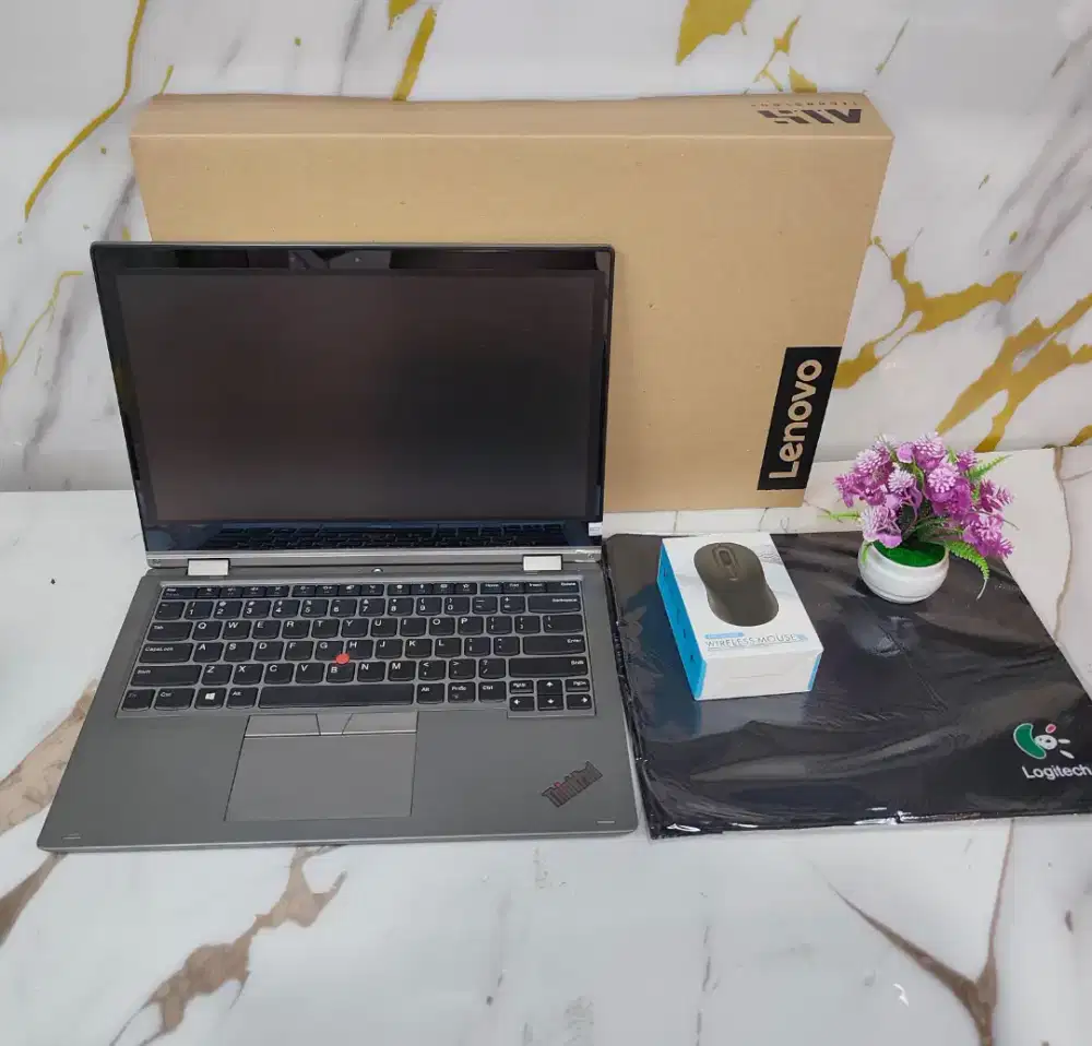 Lenovo Yoga L390 Touchsreen Core i5 G8 Ram 8 SSD 256 non pen