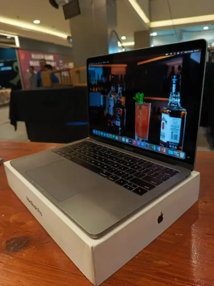 Macbook Pro Retina 13 inch , 2017 Non TB