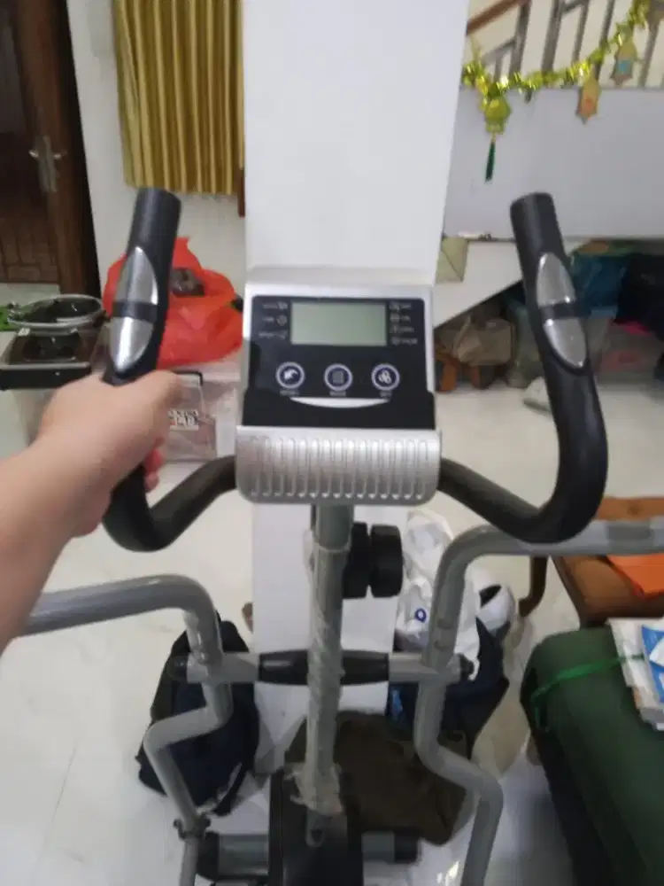 Dijual eliptical TL 388