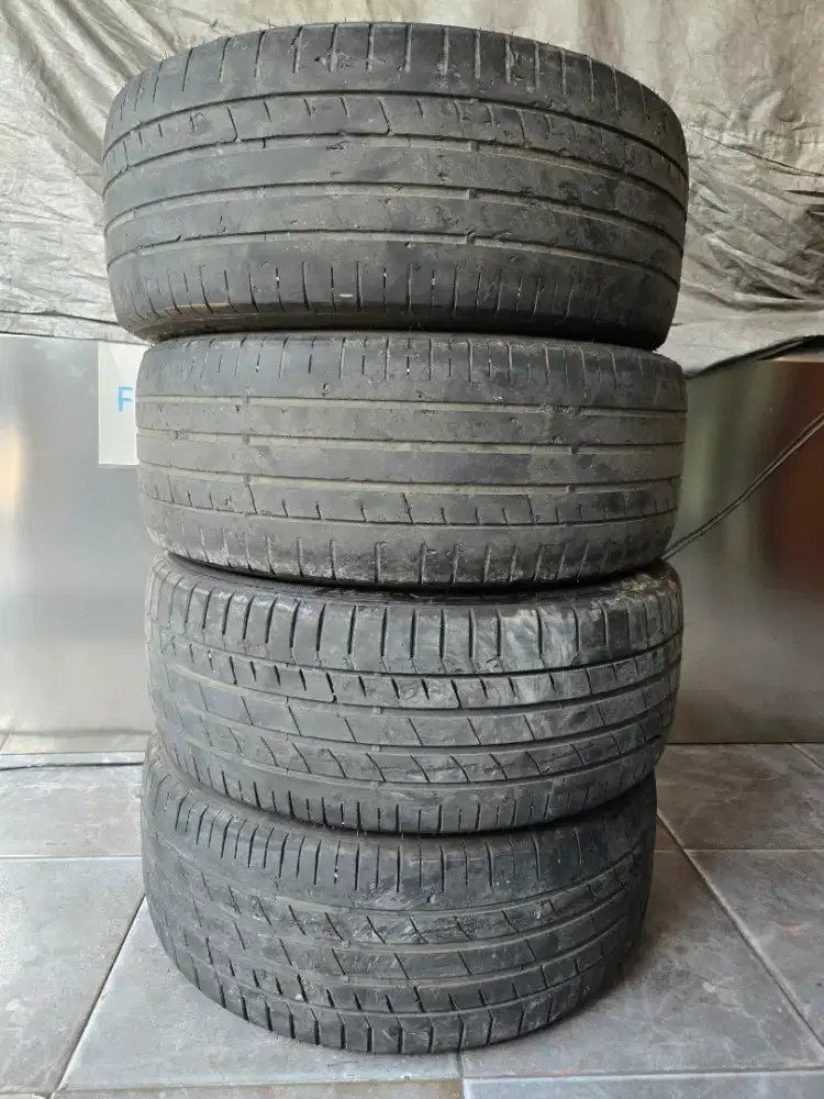 BAN ACCEIERA 235 55 R18