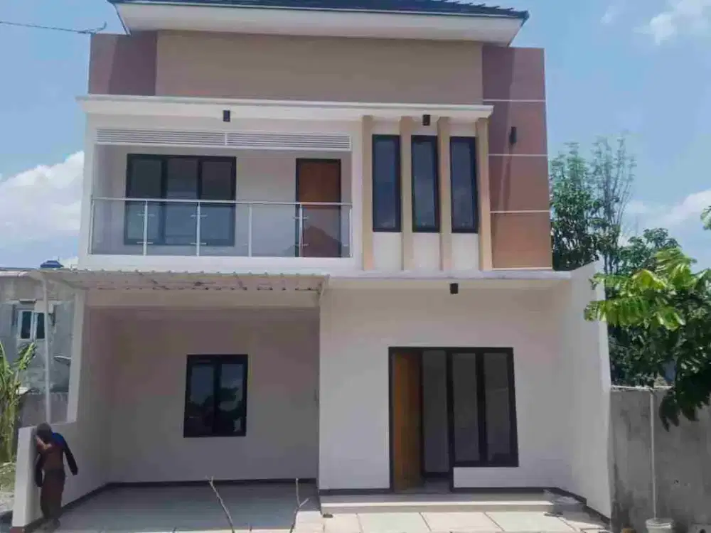 Rumah Nusukan 4Kt, 3Km, 2lantai, dkt jalan Kapten Pieree Tendean, Banjarsari, Solo