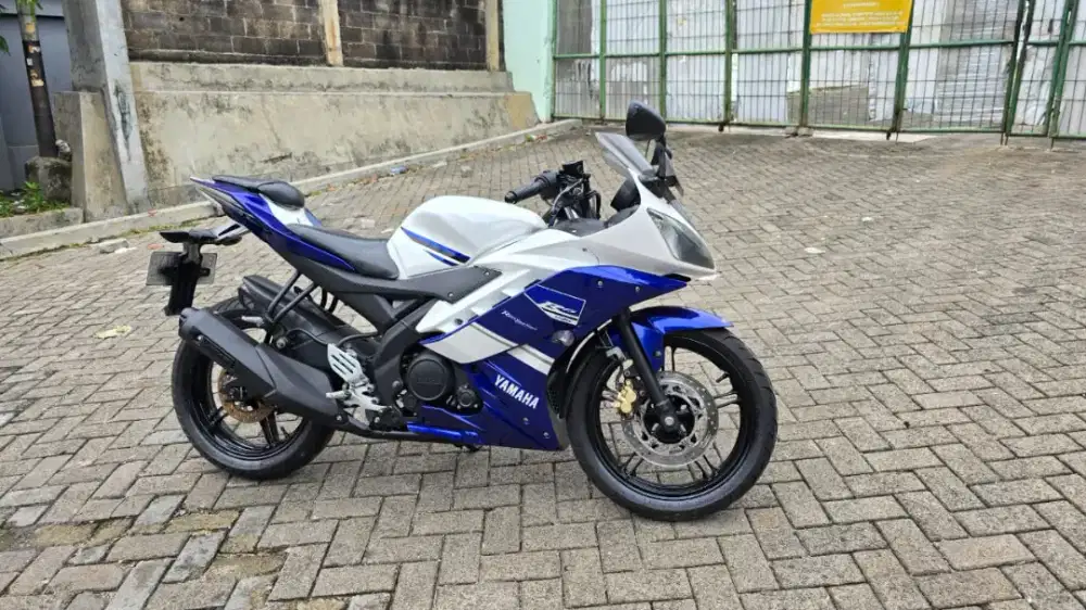 R15 V2 DIJUAL MURAH CASH ONLY