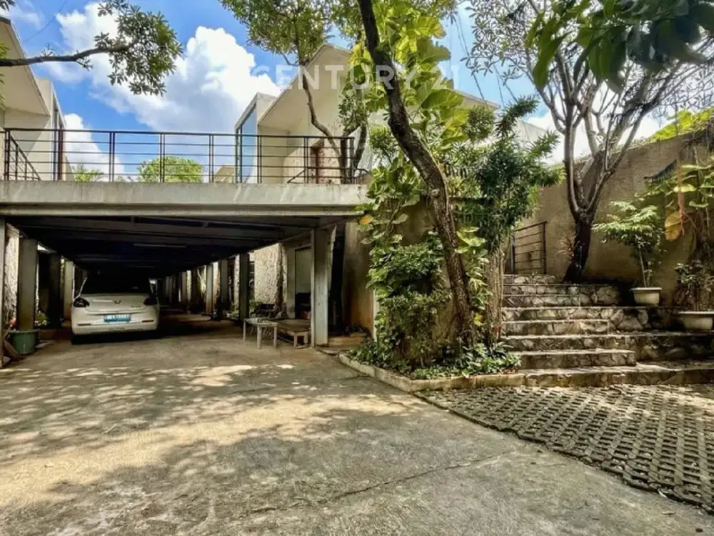 Dijual Townhouse Eksklusif  8 Rumah Di Kemang Di Bawah NJOP