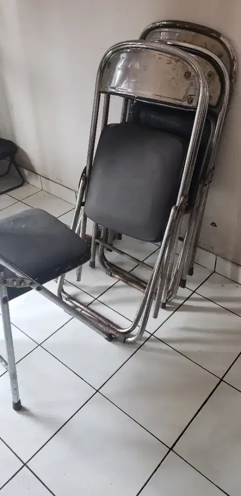 5 unit Kursi Chitose bekas