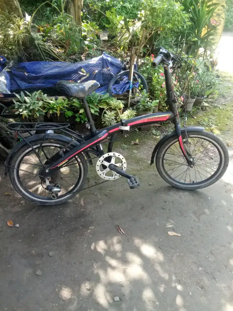 Sepeda2 lipat Turanza 20
