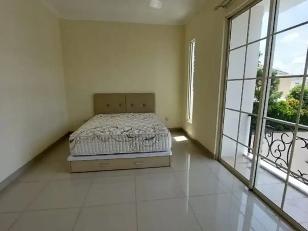 Sewa Rumah Green Lake City 2 Lantai Cluster West Europe Tangerang