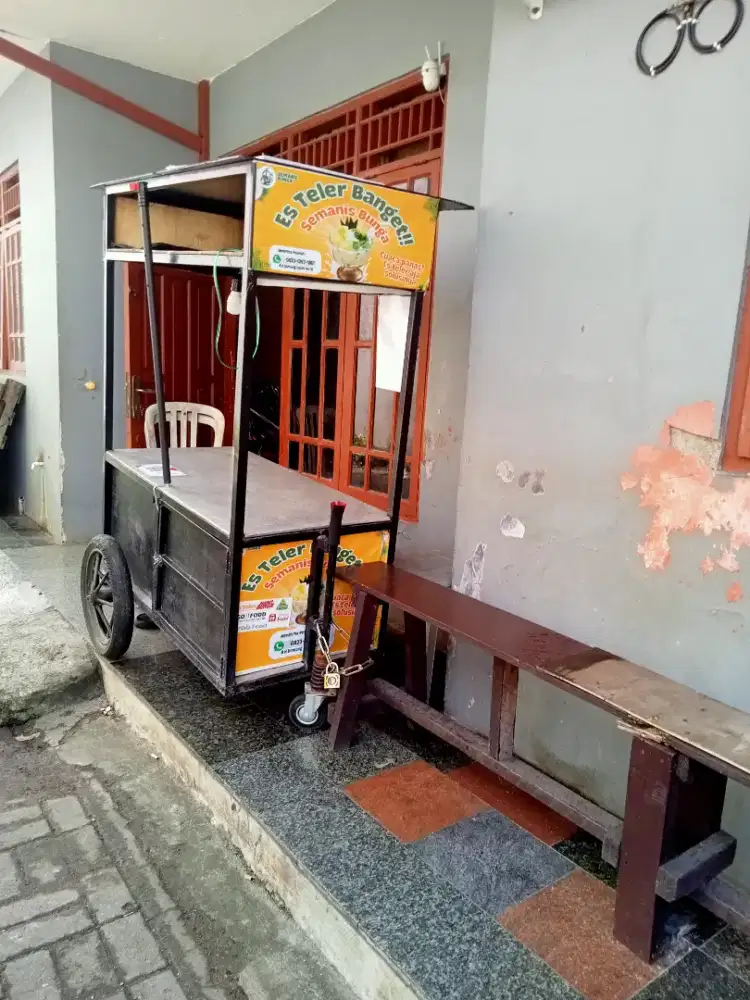 Gerobak besi kokoh ada ban 3