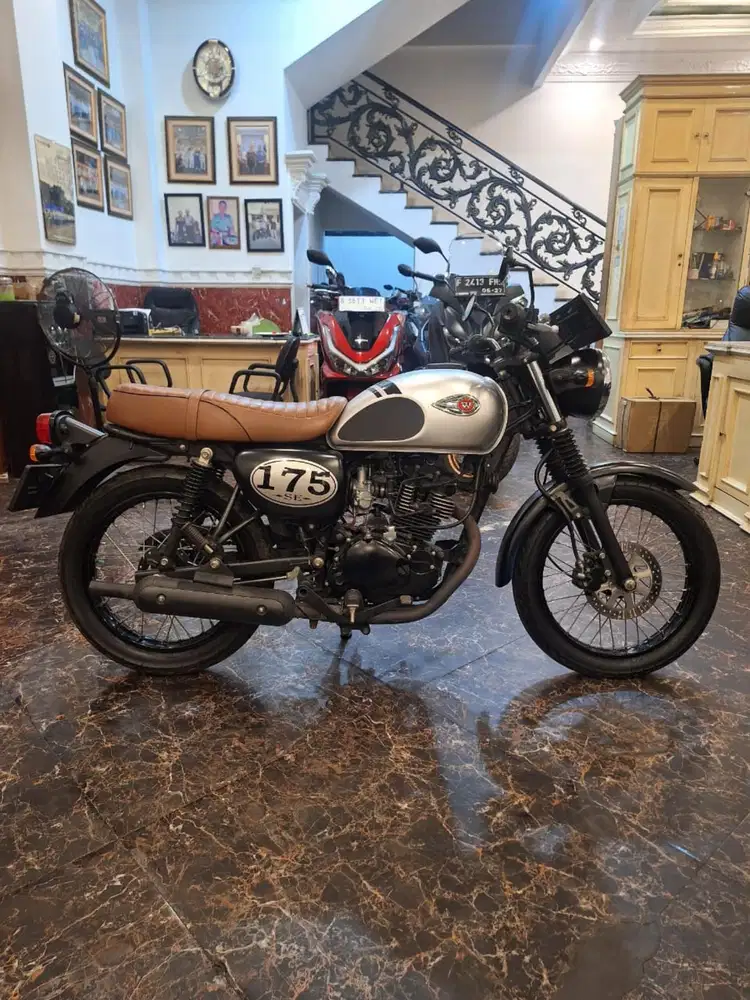 DP promo W 175 SE 2018 Km 2000an . Bisa COD Se Jabodetabek Hub IMA