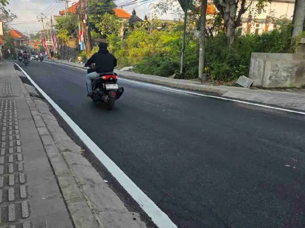 Di kontrakan tanah pinggir jalan raya Ungasan sangat cocok untuk segala jenis usaha ruko, Gym dan spa