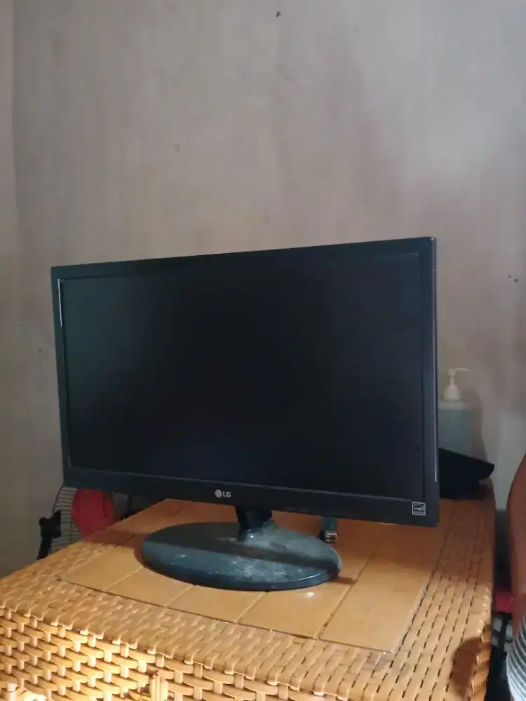 Monitor LCD merk LG