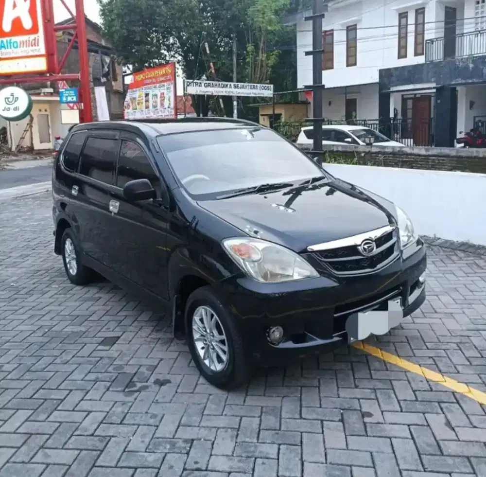 Daihatsu Xenia tahun 2008 dijual cepat