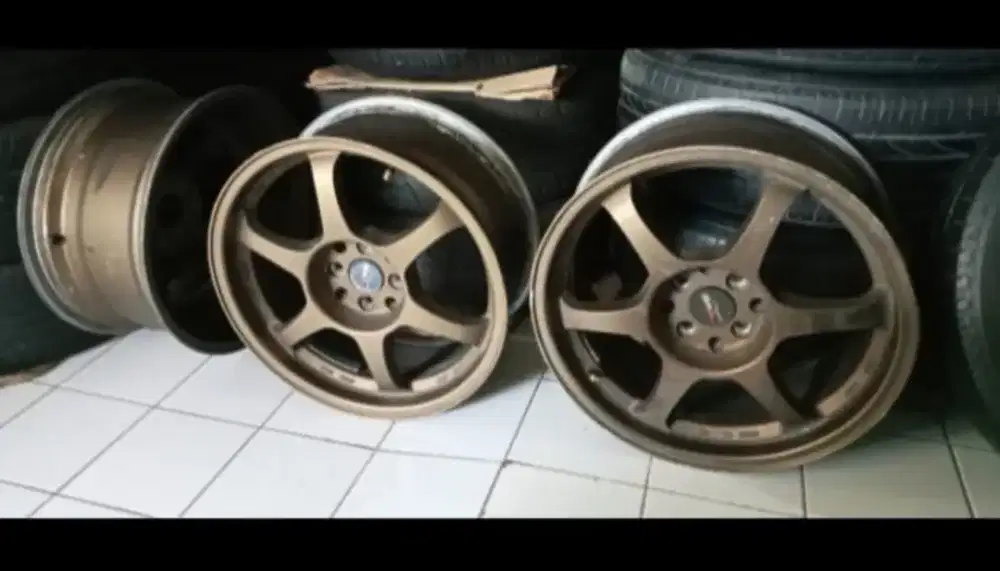 4;Velg r17 ex Yaris bapao