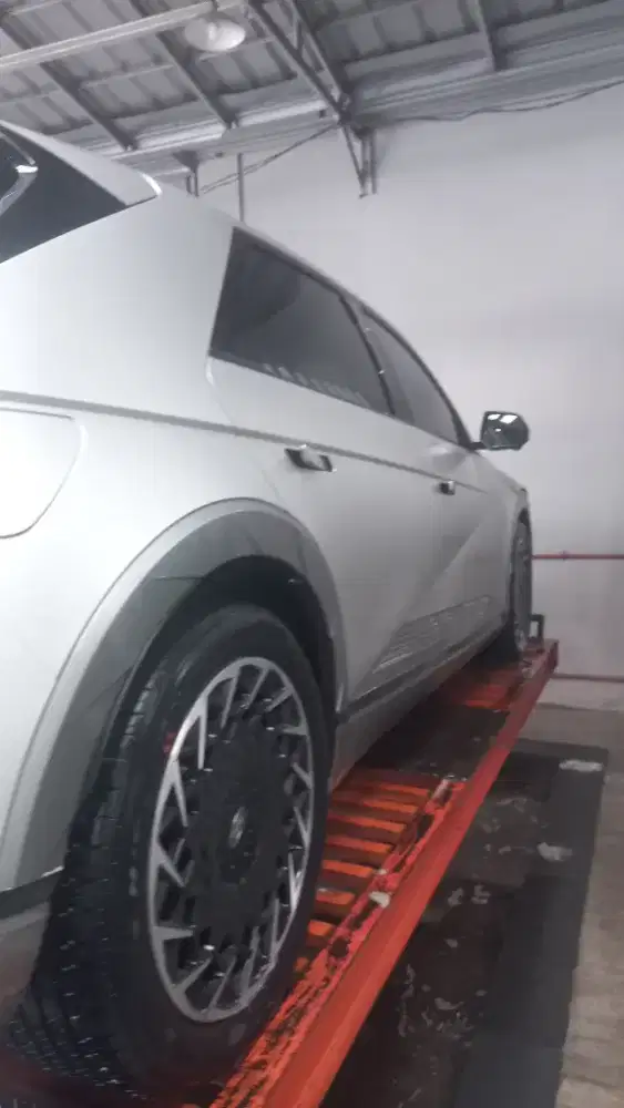 Karyawan Steam Mobil