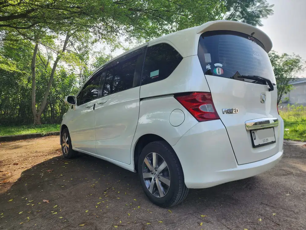 Honda Freed 2010 Bensin