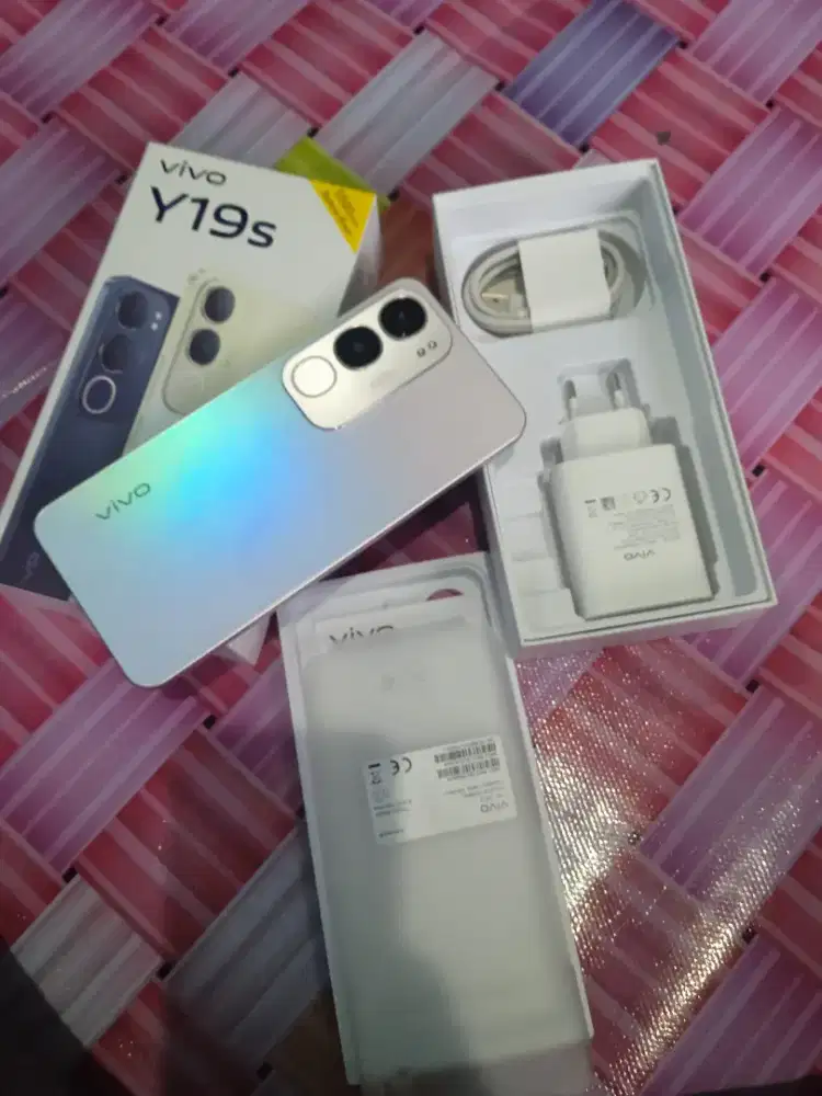 Jual hp Vivo y19s ram 4+4/64 mullus SPT baru tahan air